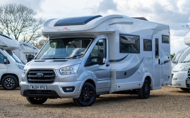 Rental - Low profile motorhome - null - #87729