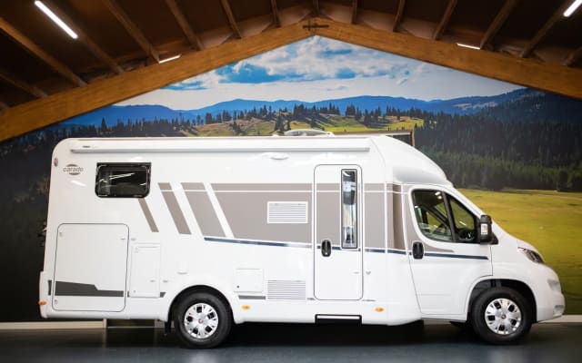 Rental - Low profile motorhome - null - #93929