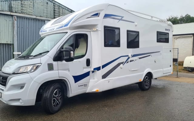 Rental - Low profile motorhome - null - #94472