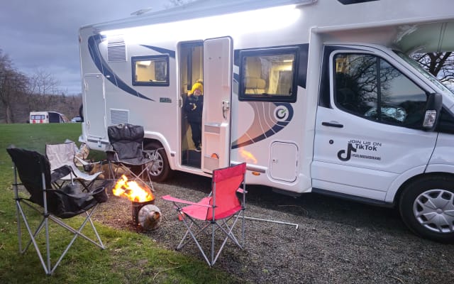 Rental - Coachbuilt motorhome - null - #94052