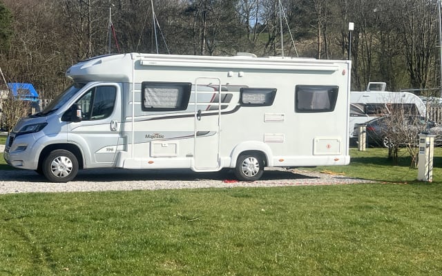 Rental - Large campervan - null - #89002