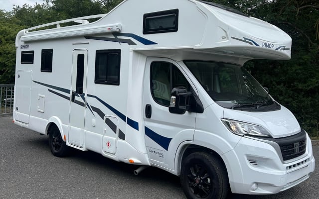 Rental - Coachbuilt motorhome - null - #90076