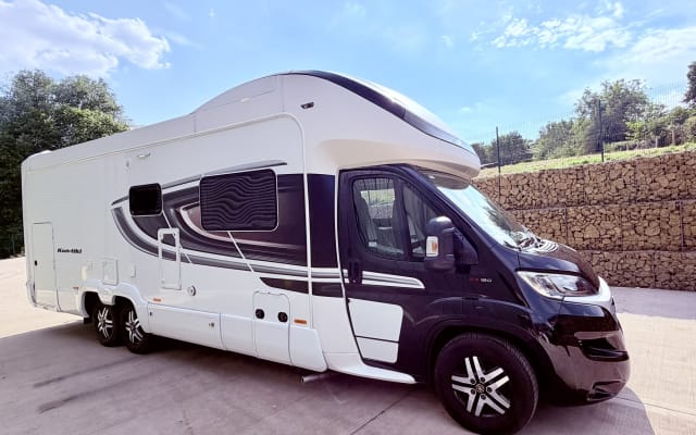 Vermietung - Teilintegriertes Wohnmobil - null - #97697