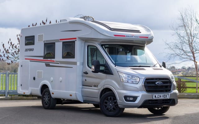 Rental - Low profile motorhome - null - #87365