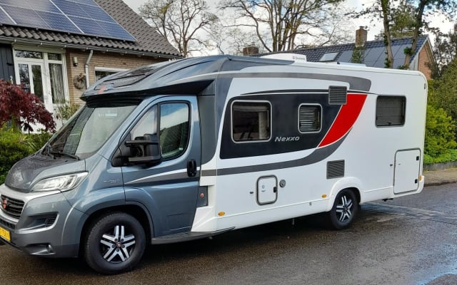 Vermietung - Teilintegriertes Wohnmobil - null - #46833