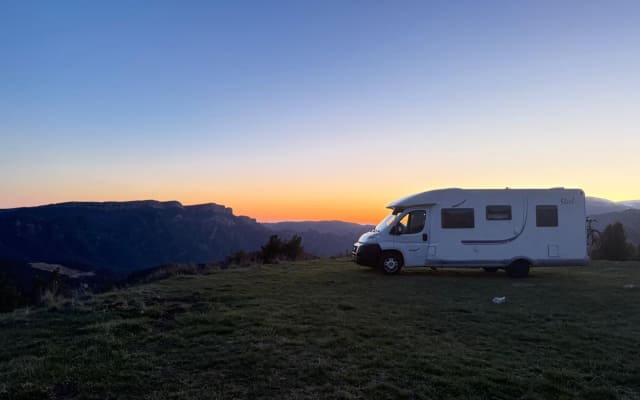 Boeking - Half-integraal camper - null - #92280