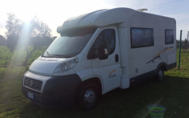 Aluguer - Autocaravana perfilada - null - #60328