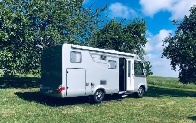 Location - Camping-car Intégral - null - #9589