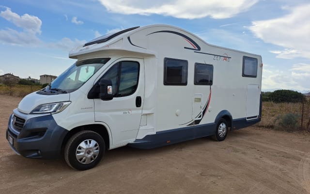 Location - Camping-car Profilé - null - #76754