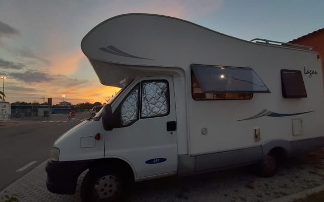 Location - Camping-car Capucine - null - #20326