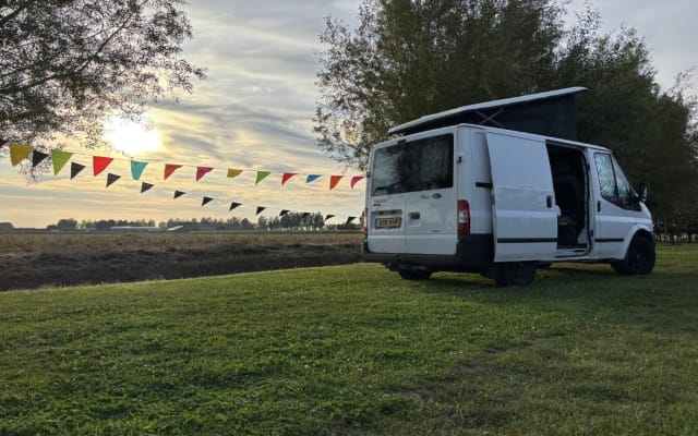 Location - Large campervan - null - #90624