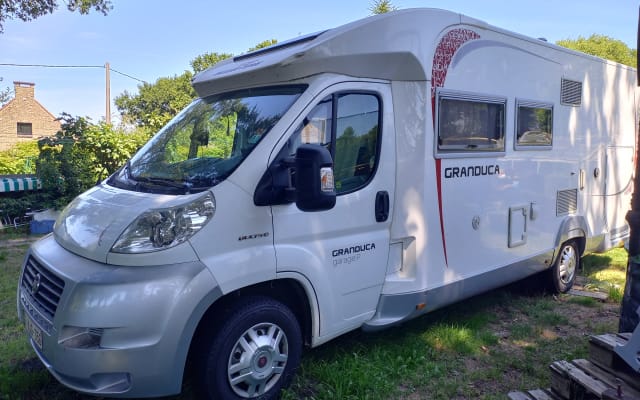 Location - Camping-car Intégral - null - #36137