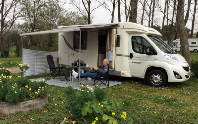 Rental - Low profile motorhome - null - #34502