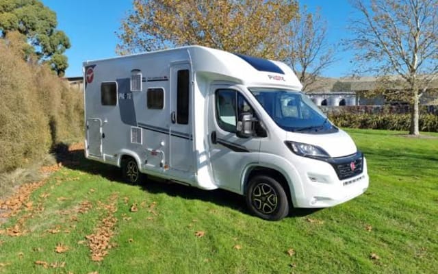 Aluguer - Autocaravana perfilada - null - #99085