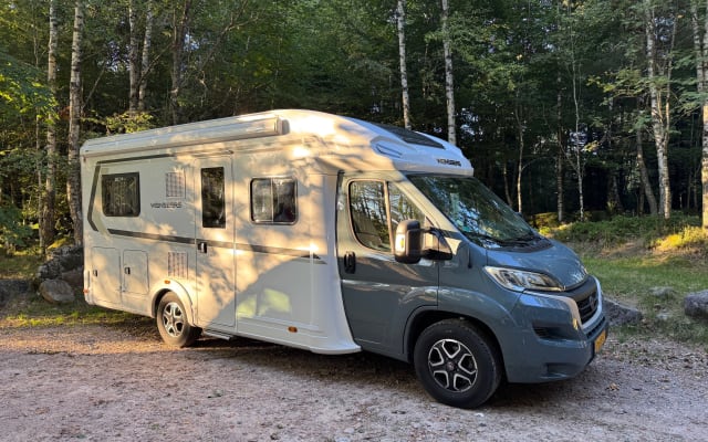 Boeking - Half-integraal camper - null - #93859