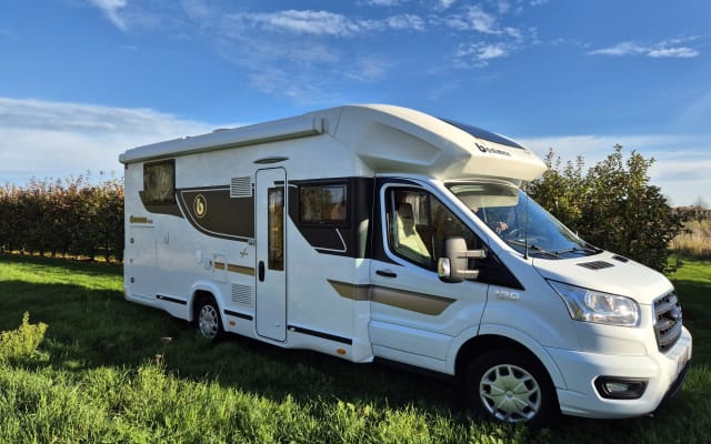 Boeking - Half-integraal camper - null - #92872