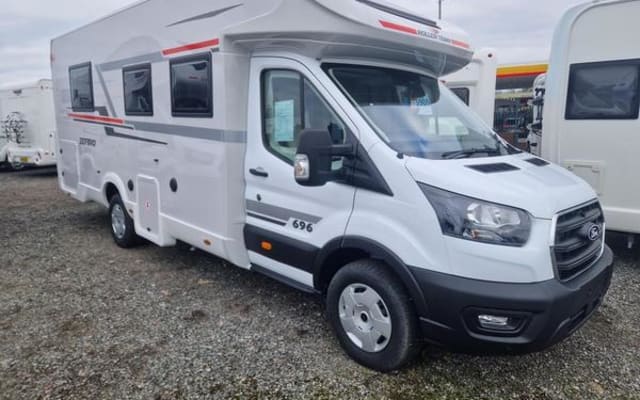 Rental - Low profile motorhome - null - #91542