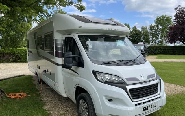 Rental - Low profile motorhome - null - #74873
