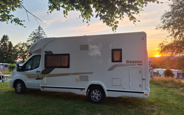 Rental - Low profile motorhome - null - #97666