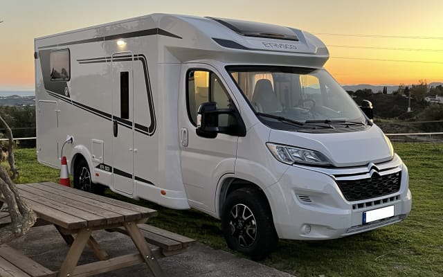 Alquiler - Autocaravana Perfilada - null - #58083