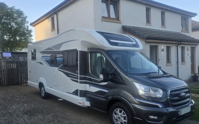 Rental - Low profile motorhome - null - #91608