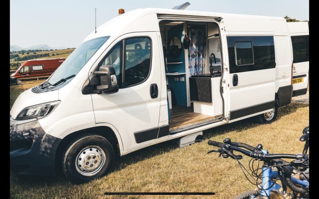 Alquiler - Camper gran volumen - null - #38896