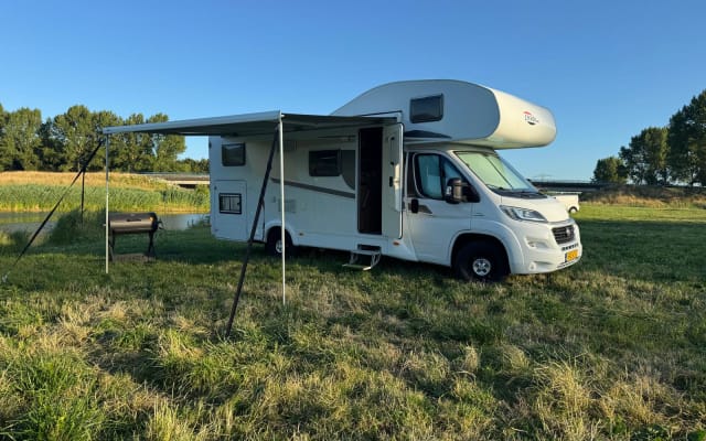 Boeking - Alkoof camper - null - #90595