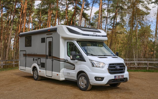 Rental - Low profile motorhome - null - #96669