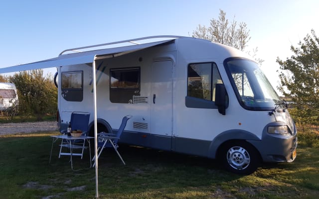 Location - Camping-car Intégral - null - #19122