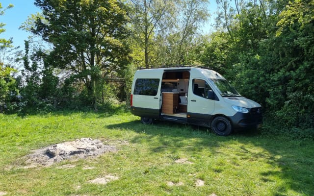 Location - Large campervan - null - #88930