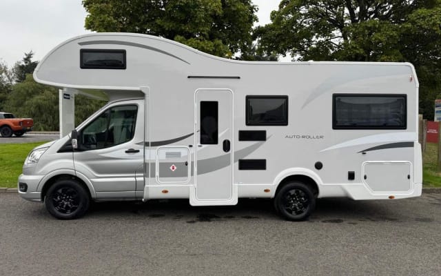 Rental - Coachbuilt motorhome - null - #85648