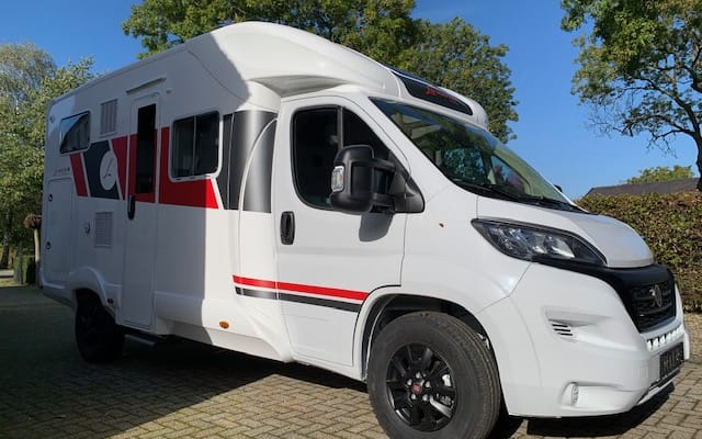 Boeking - Half-integraal camper - null - #8415