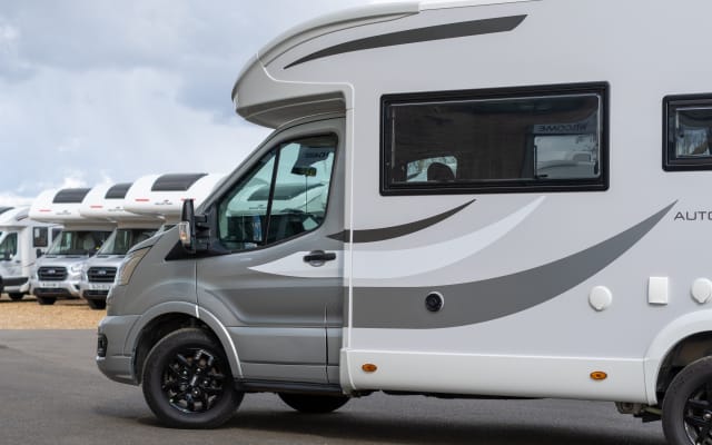 Rental - Low profile motorhome - null - #88182