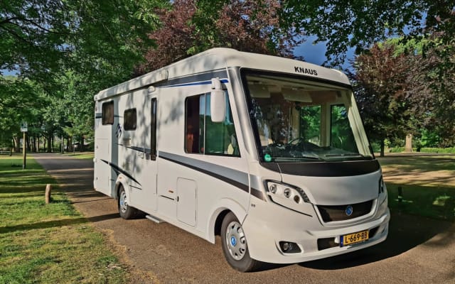 Location - Camping-car Intégral - null - #97338