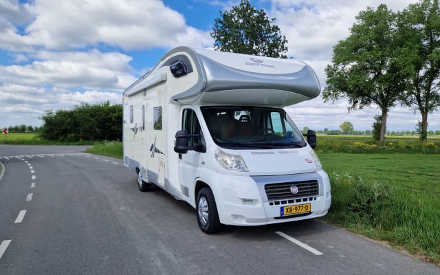 Boeking - Alkoof camper - null - #96745