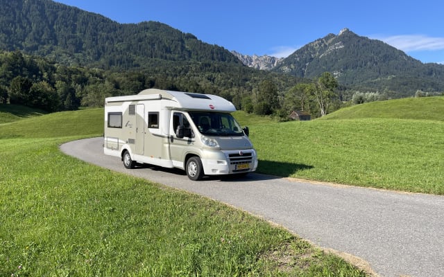 Boeking - Half-integraal camper - null - #68482