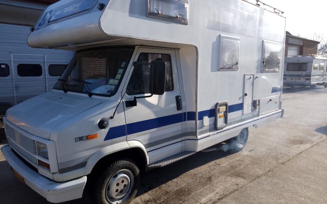 Boeking - Alkoof camper - null - #82554