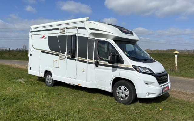 Boeking - Half-integraal camper - null - #88100