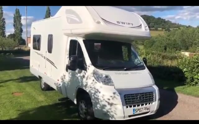 Rental - Coachbuilt motorhome - null - #33660