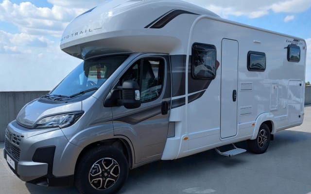 Rental - Coachbuilt motorhome - null - #93500