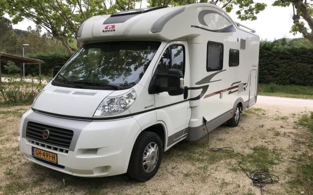Location - Camping-car Profilé - null - #87333
