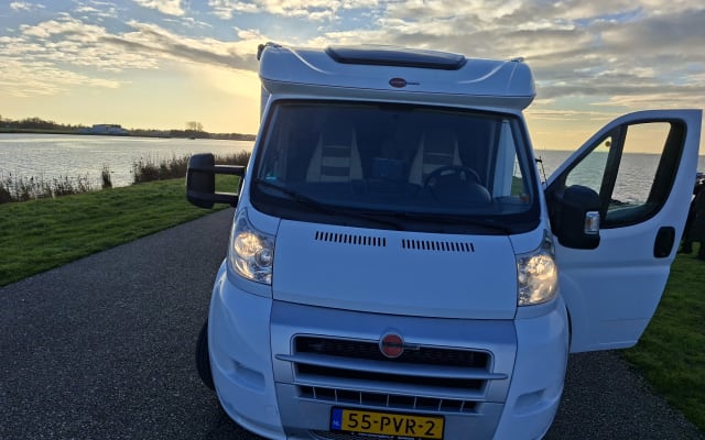 Rental - Low profile motorhome - null - #92919