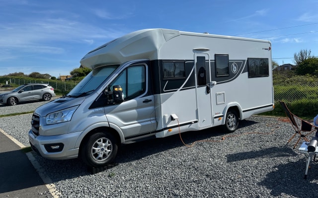 Rental - Low profile motorhome - null - #87518