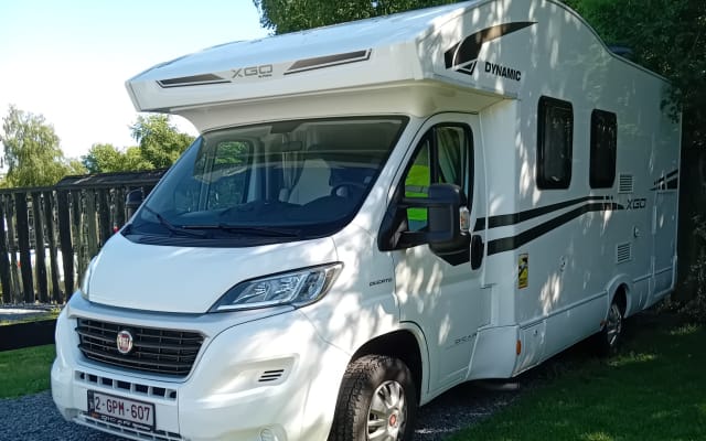 Location - Camping-car Profilé - null - #94499