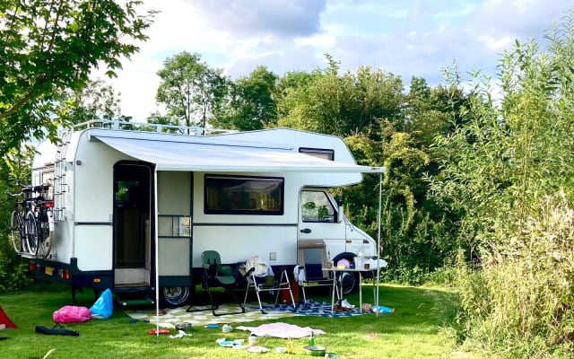 Boeking - Alkoof camper - null - #93963