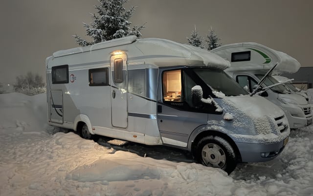 Boeking - Half-integraal camper - null - #93782