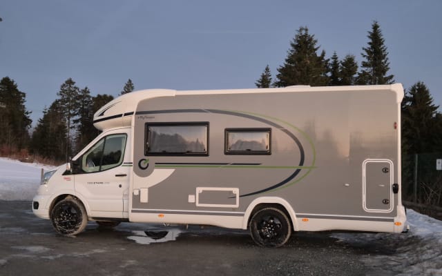 Rental - Low profile motorhome - null - #94879
