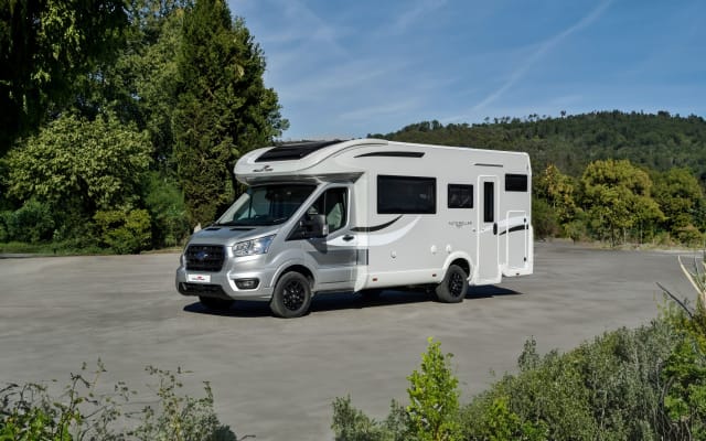 Rental - Low profile motorhome - null - #91481