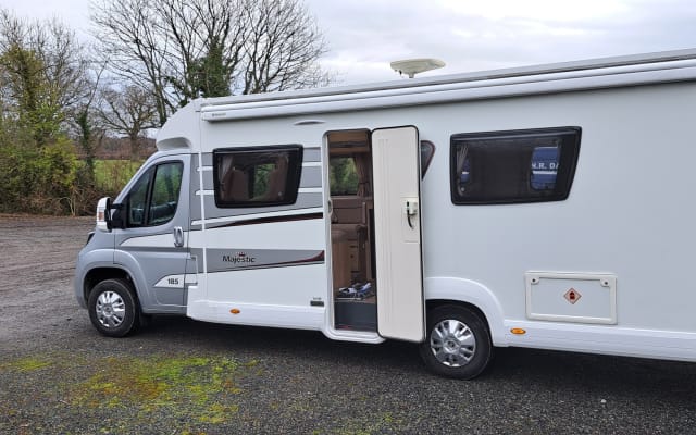 Location - Camping-car Profilé - null - #98853