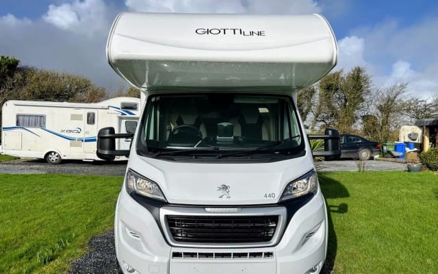 Rental - Low profile motorhome - null - #79675